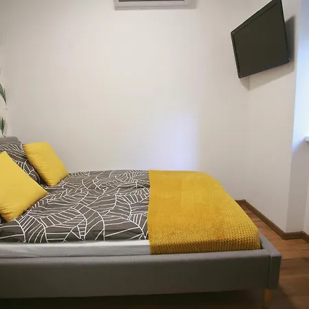 Szieszta Apartman * Szeged